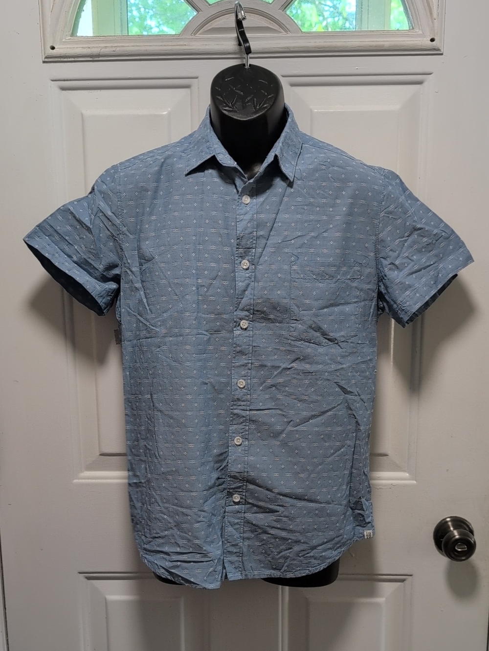 Sovereign Code Light Blue Short-Sleeve Button-Down Shirt with Subtle Dot Print